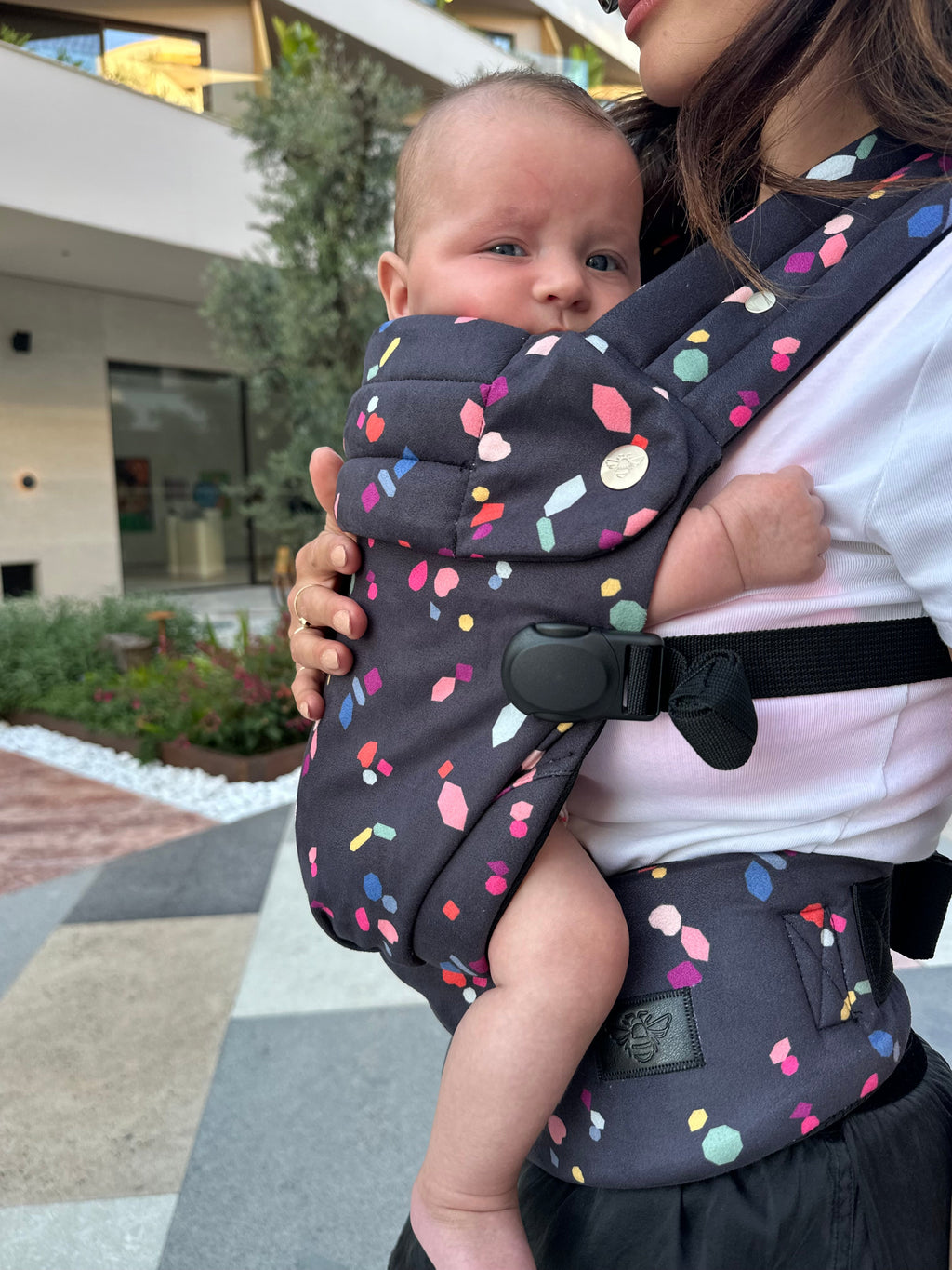 Nomad Air Baby Carrier - Kaleidoscope