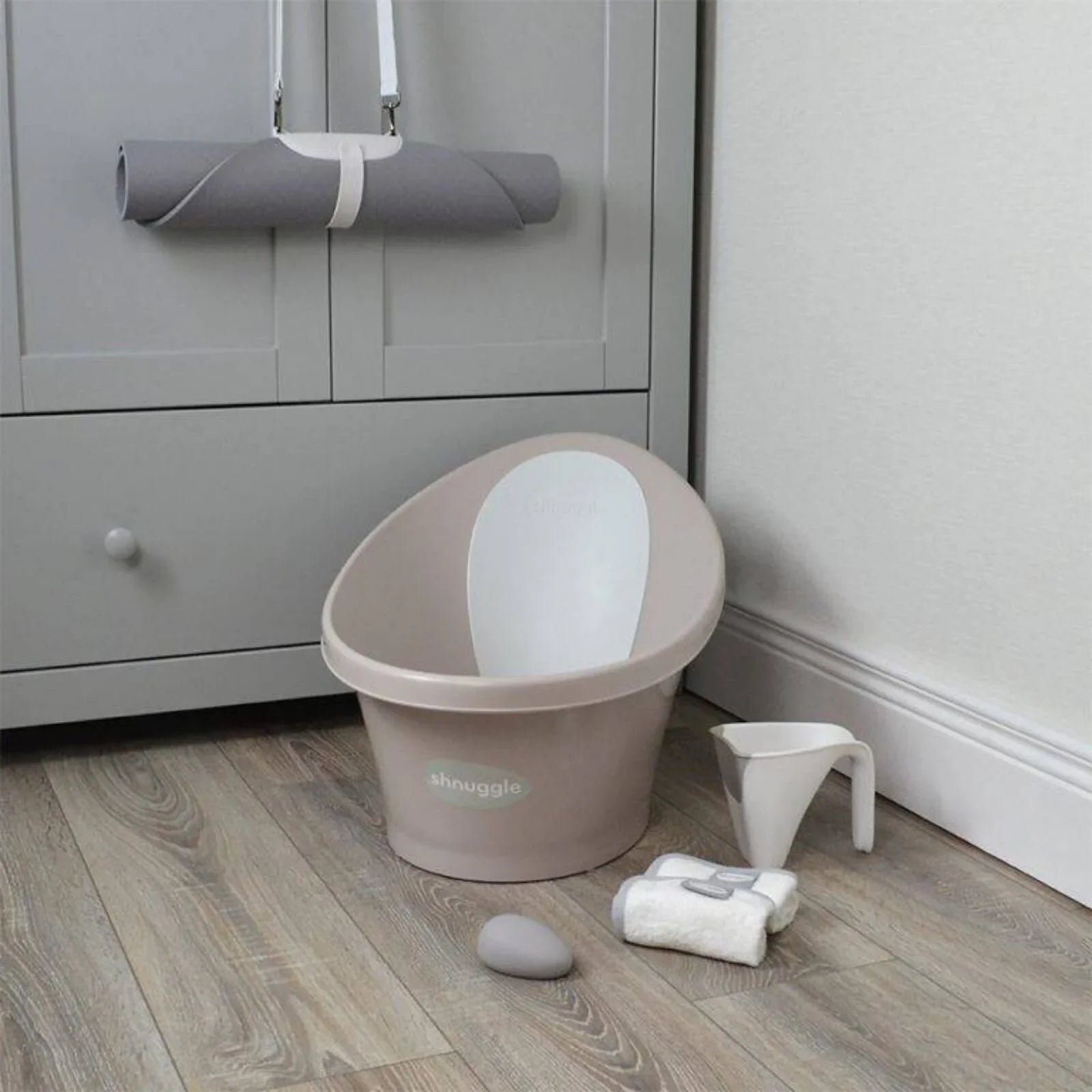 Shnuggle Newborn Baby Bath with Plug - Taupe