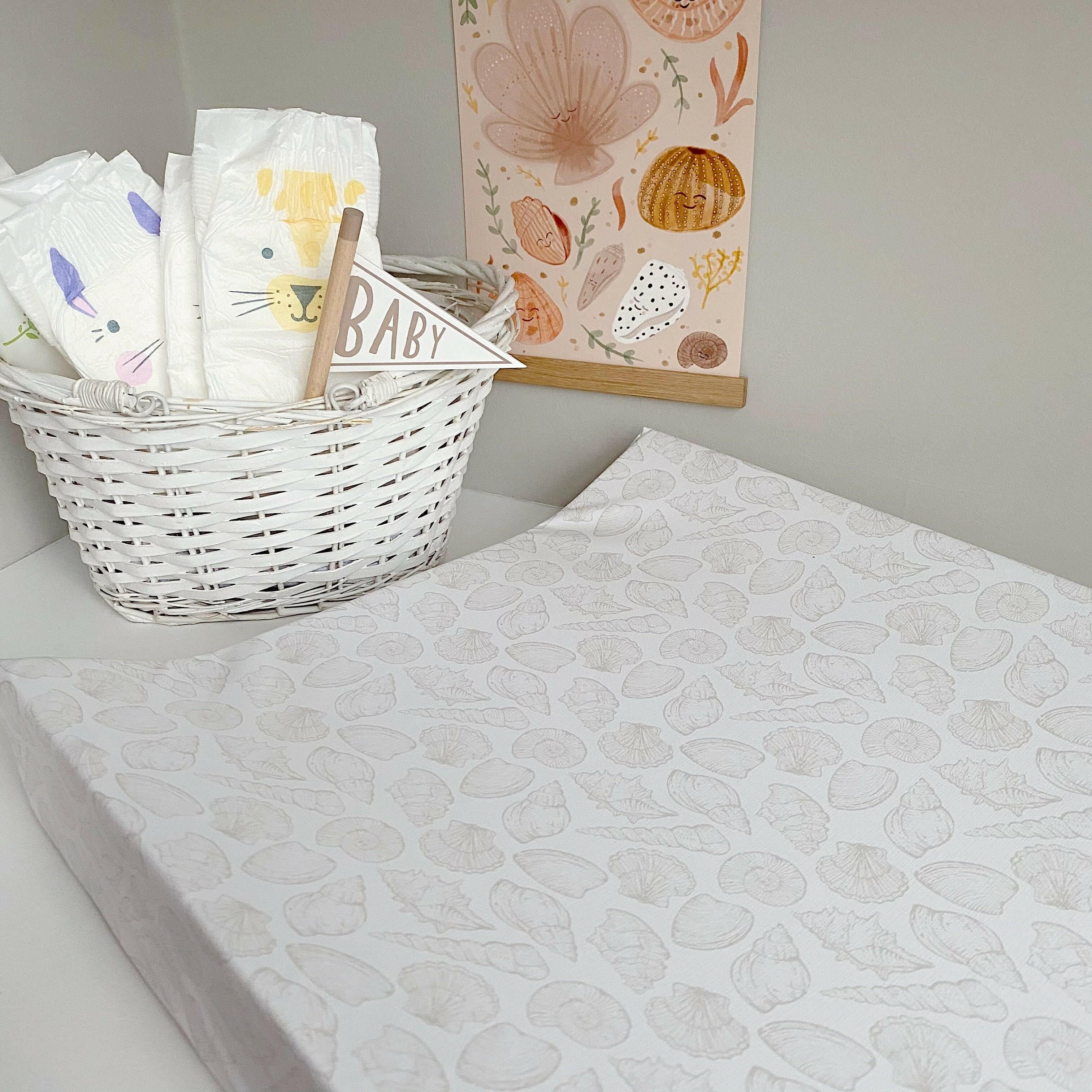 Anti-Roll Wedge Changing Mat - Delicate seashell print
