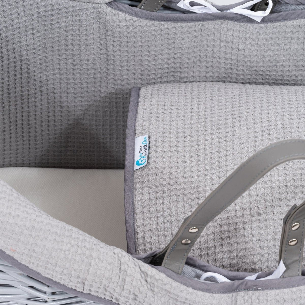 Pod Grey Waffle Moses Basket Bedding Set