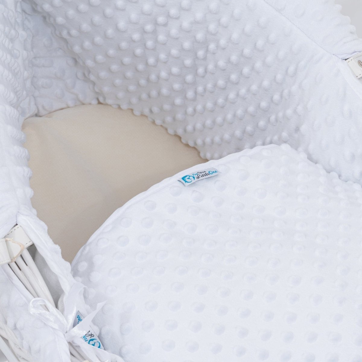 Pod White Dimple Moses Basket Bedding Set